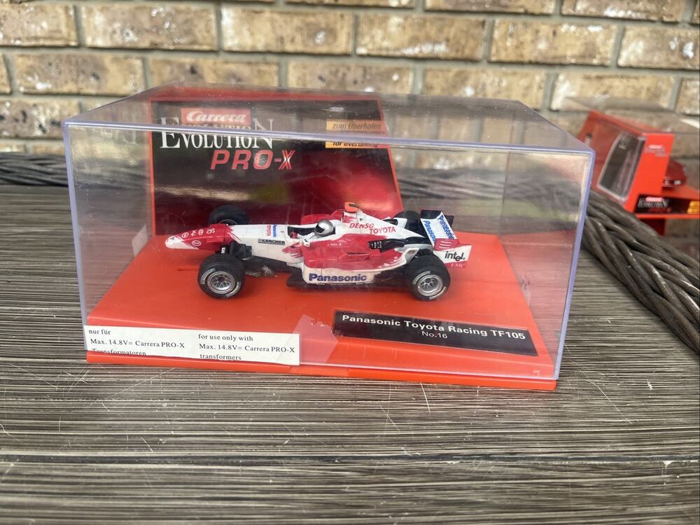 Carrera Evolution 25763 Toyota TF105, #17 1:32 Slot Car